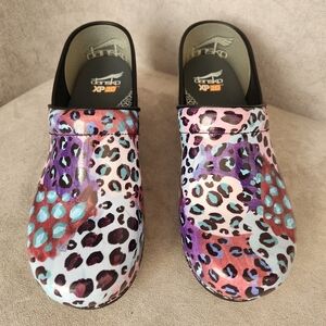 Dansko XP 2.0 clogs women's 11.5 purple leopard print patent leather new $155